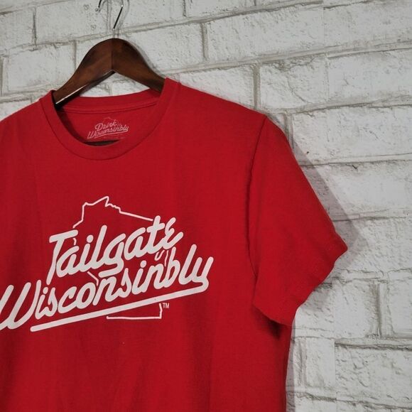 Tailgate Wisconsinbly graphic tee - Picture 4 of 9